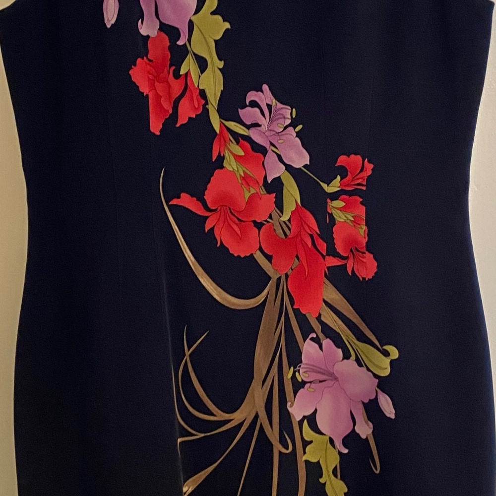 Elie Tahari Size 10 Black Silk Dress with Floral Print